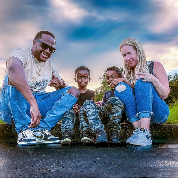 Meet your Posher, Valerie - Picture 3 of 3